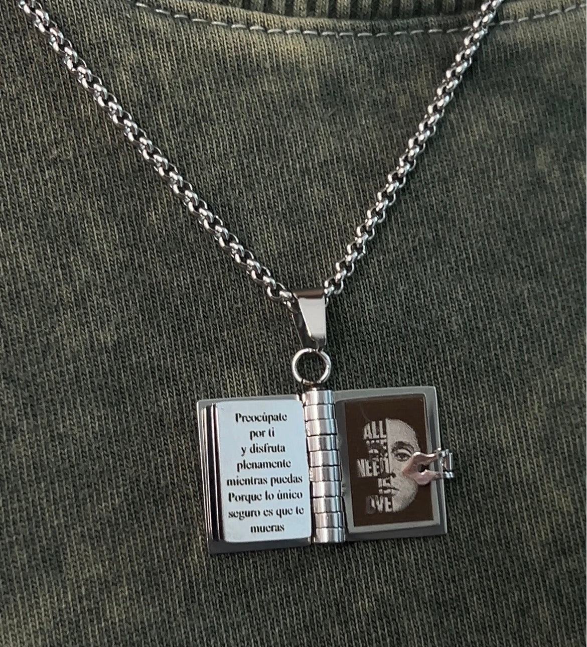 COLLAR LIBRO CANSEBERO